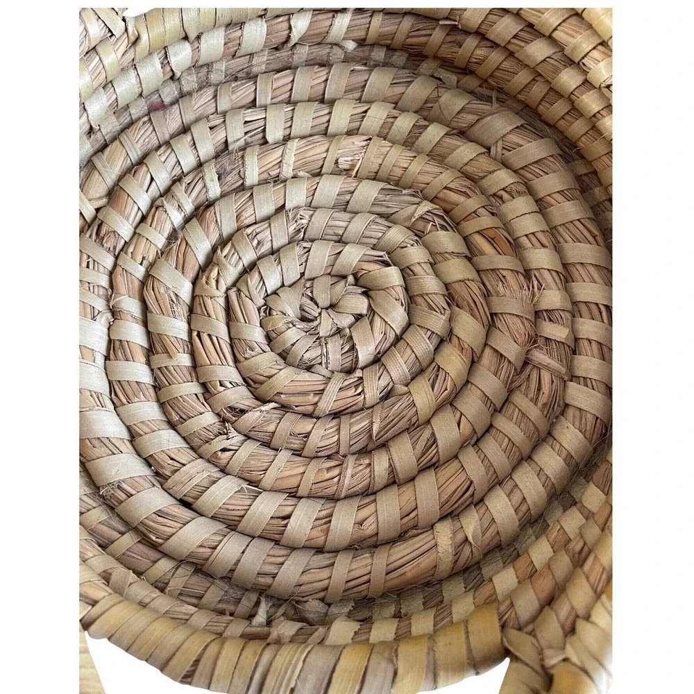 Vintage  Hand-Woven Gullah Geechee Lowcountry Sweetgrass Basket with Handles  7